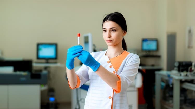 Phlebotomy Foundations: Understanding Procedures & Protocols